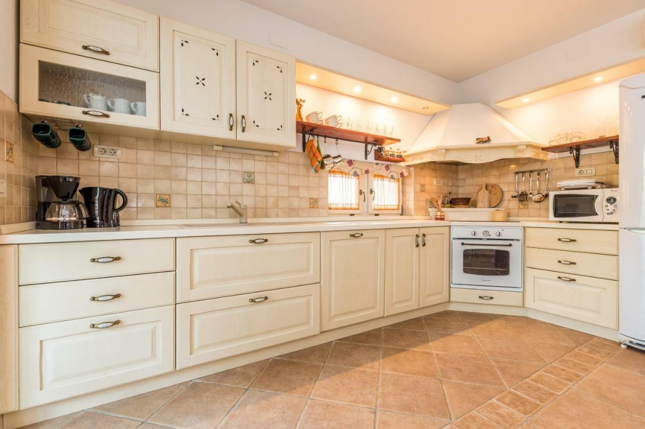 Žrnovnica Holiday Home Harmony מראה חיצוני תמונה